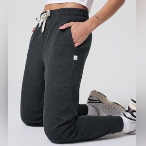 Vuori Performance Joggers Lounge Pants Charcoal Heather Women’s S
